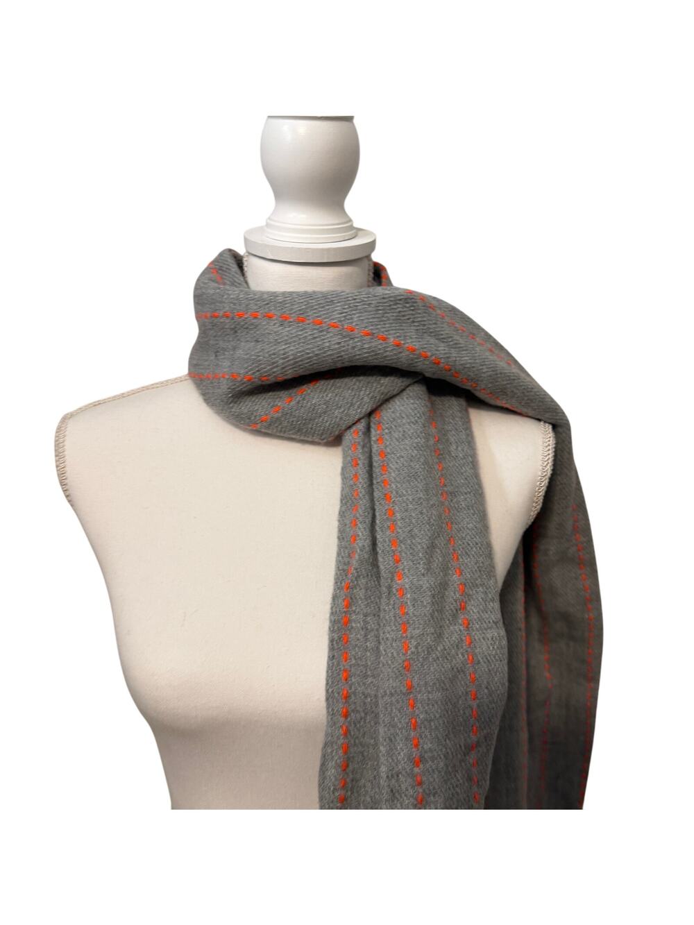 Universal Thread Women's Gray Striped Oblong Scarf - NWT